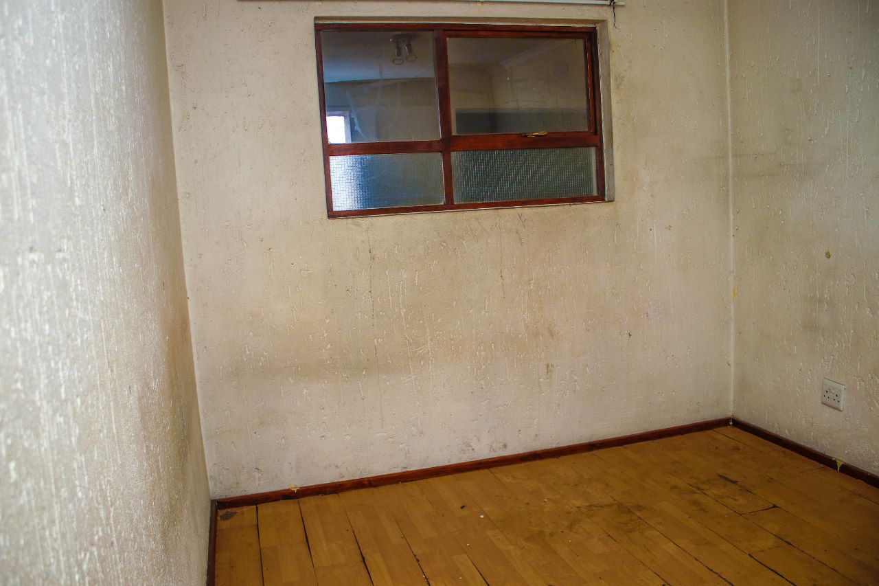 0a371b1a-53fd-4d40-bcd2-62cd138f8520 Boksburg 2 Bed Fixer Upper Apartment (3)