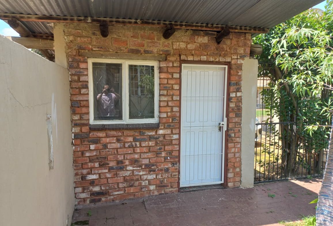 Townhouse For Sale – 29 Saxon Village, Norkem Park