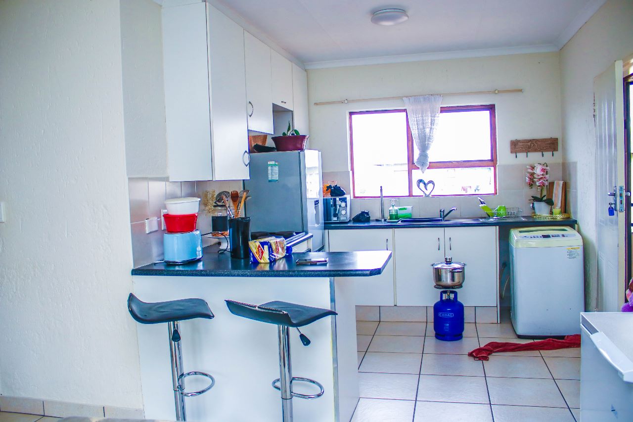 1f49b3ff-dd49-4599-a769-d14516326eb2 Boksburg: 2 Bedroom Apartment (4)