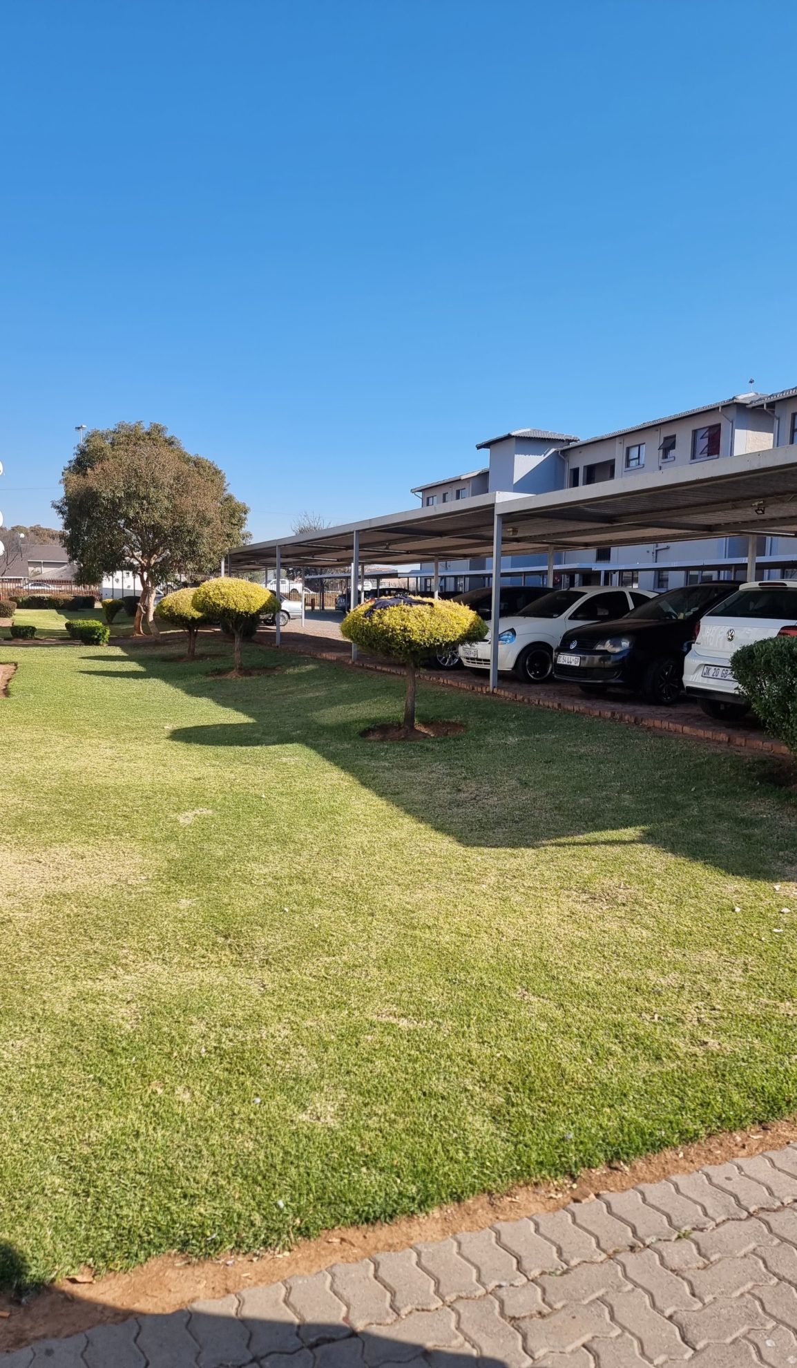 20230718_101001 Boksburg: 2 bed 1 Full Bath Apartment in need of TLC (5)