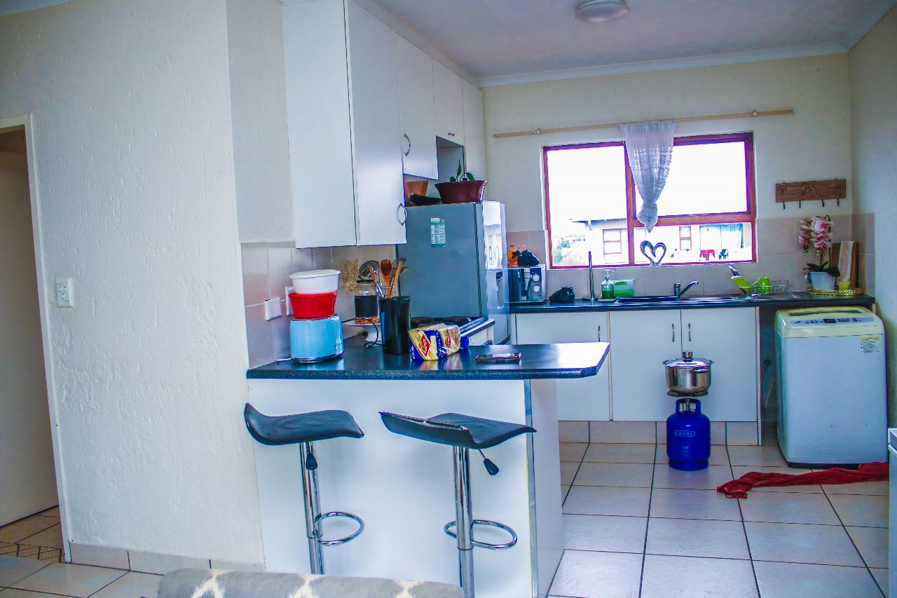 20a46028-ff43-49b9-806e-d8730006cfa7 Boksburg: 2 Bedroom Apartment (4)