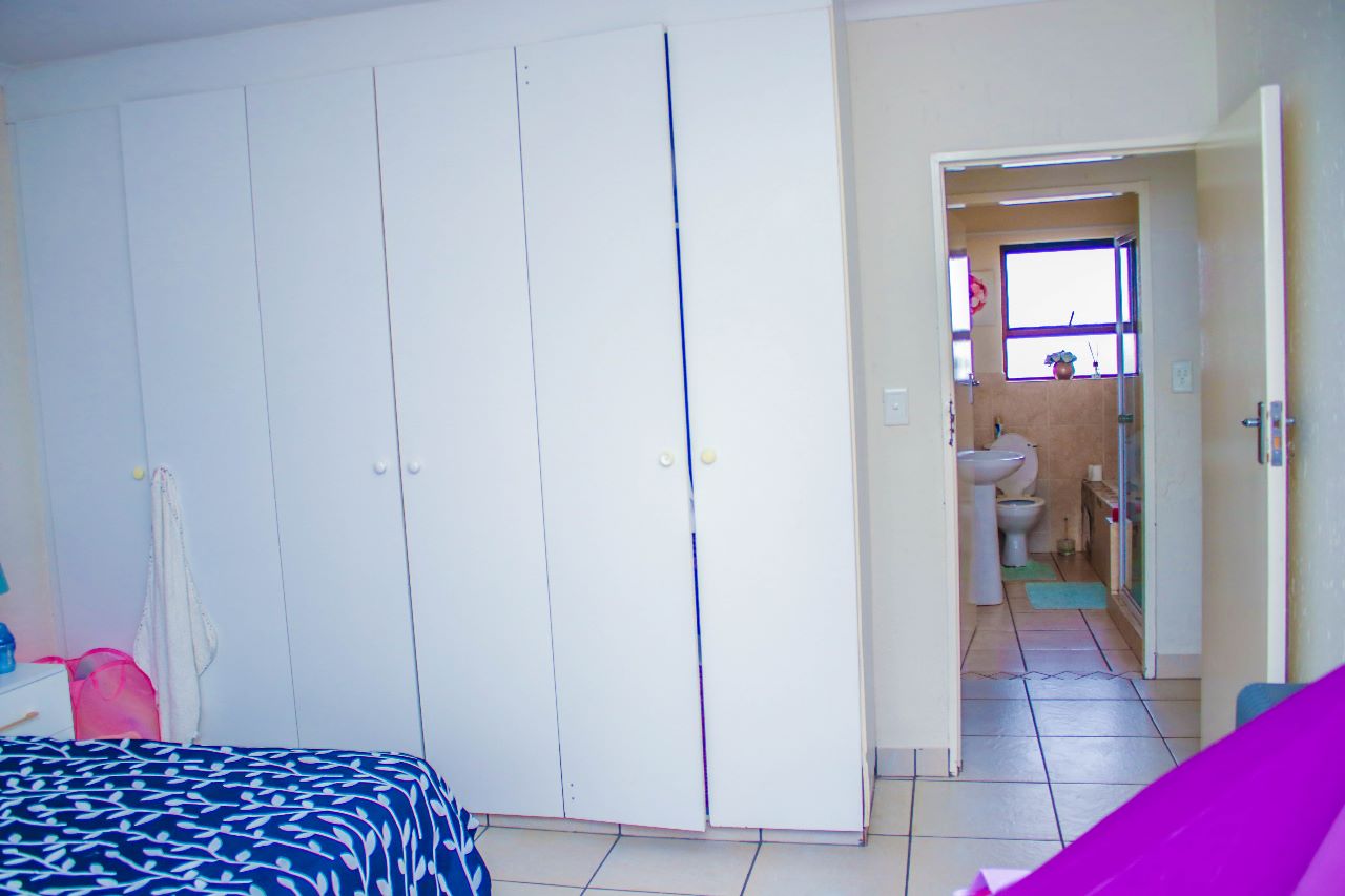 288054e6-dbe8-4082-8f72-f7e67d7ff77f Boksburg: 2 Bedroom Apartment (4)