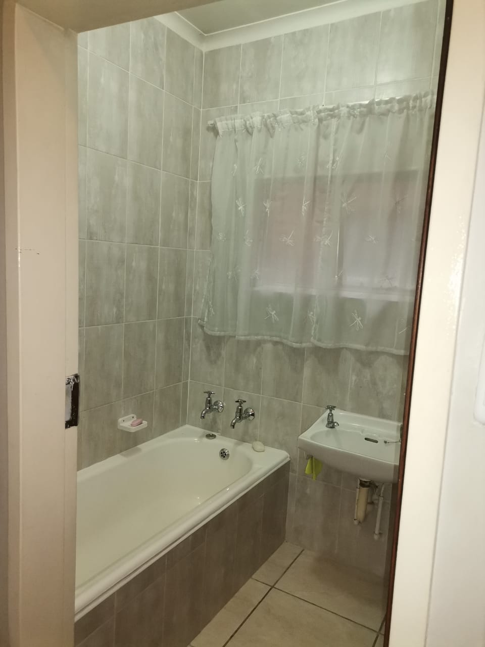 3 Flat/Apartment For Sale – Unit 12 Noordzicht, 11 Pienaar Avenue , Kempton Park