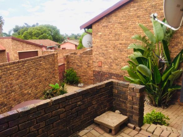 2 Bedroom Townhouse For Sale!