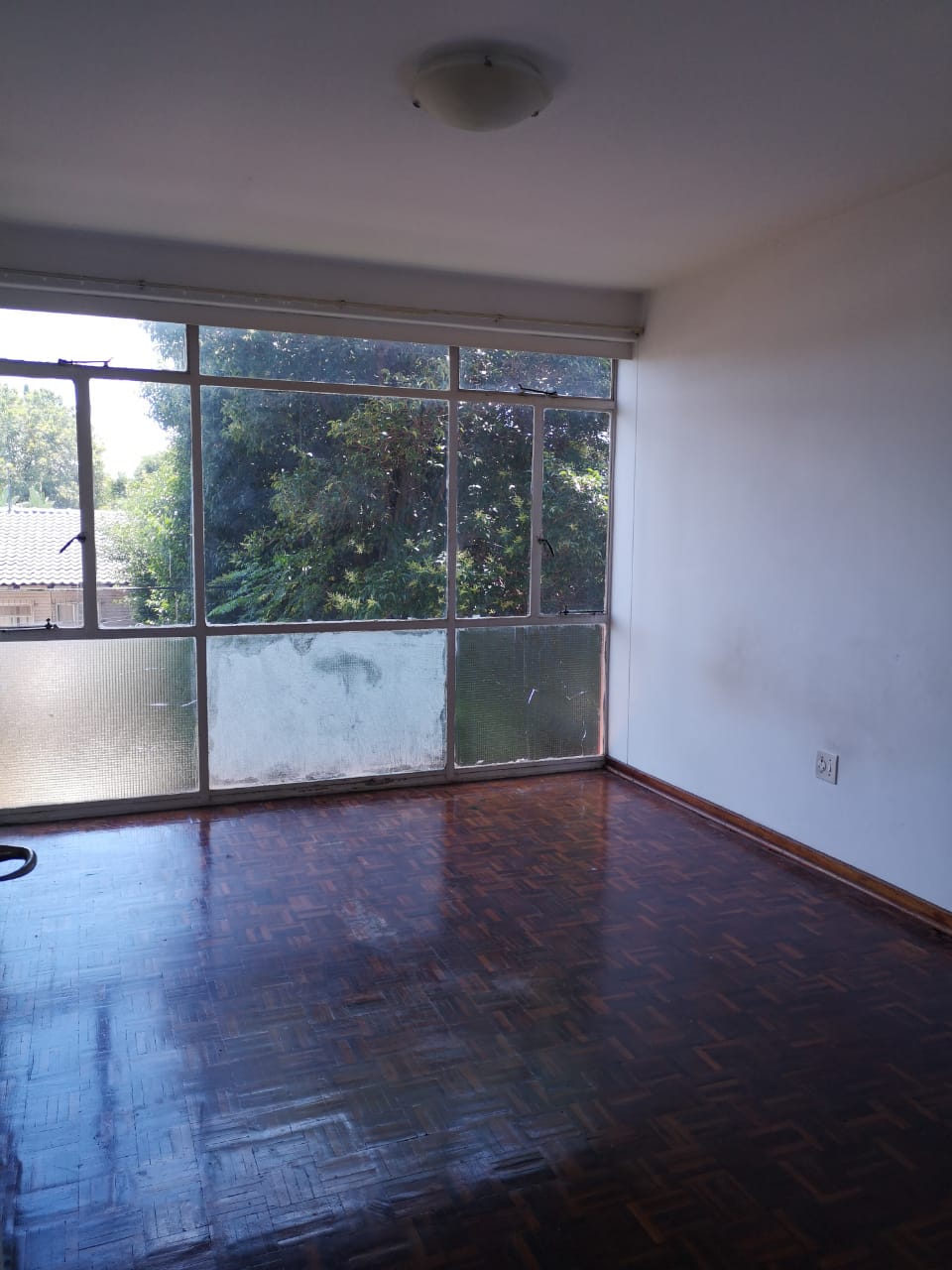WhatsApp Image 2021-09-27 at 11.47.19 (3) House For Sale – No 9, First Road, Kew , Kew