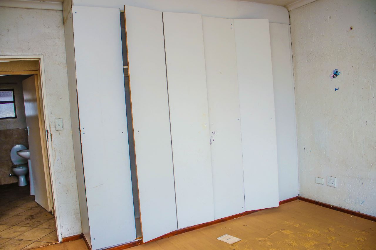 b6a6a301-52f9-40fe-a29c-7c5f85da1105 Boksburg 2 Bed Fixer Upper Apartment (3)