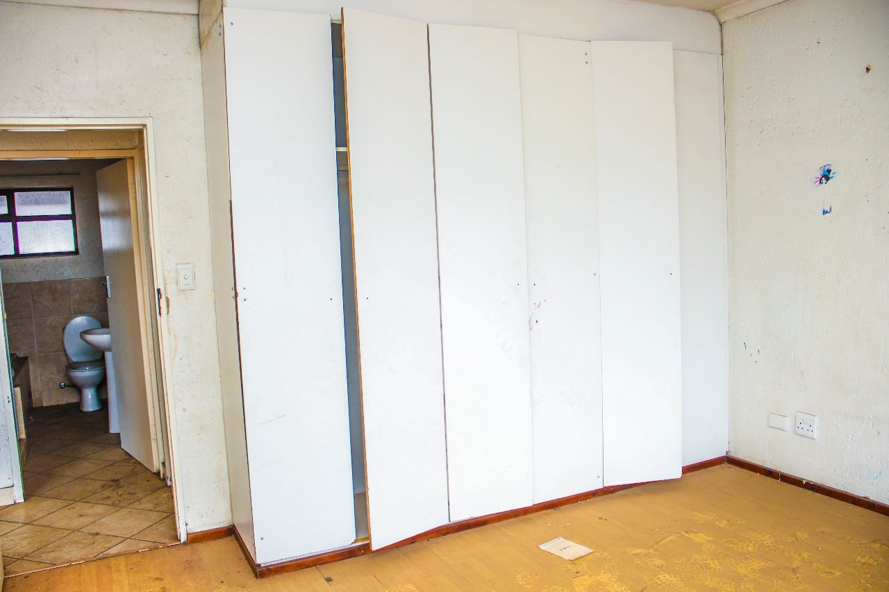 e5c9c2e2-f419-40c9-8974-93d270674220 Boksburg 2 Bed Fixer Upper Apartment (3)