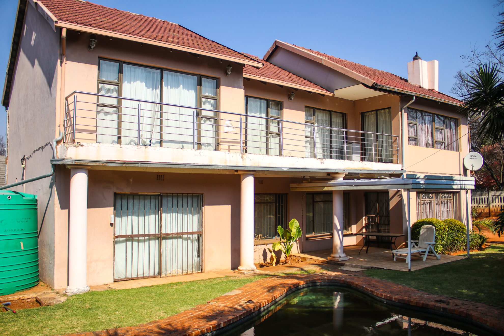 IMG_0314 8 Bedroom House for Sale in Birchleigh, Kempton Park