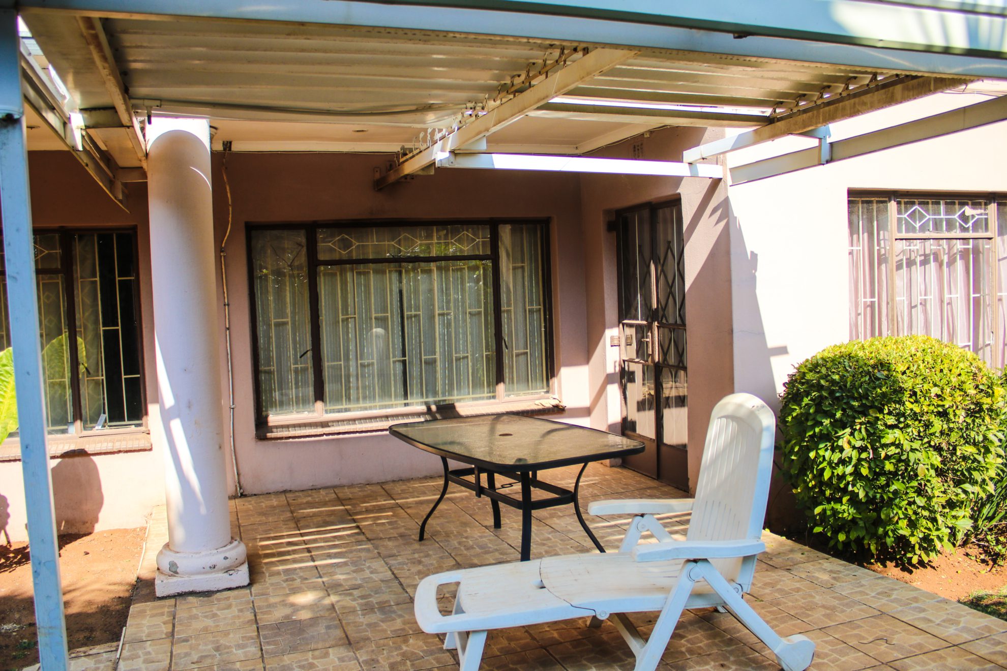 IMG_0318 8 Bedroom House for Sale in Birchleigh, Kempton Park
