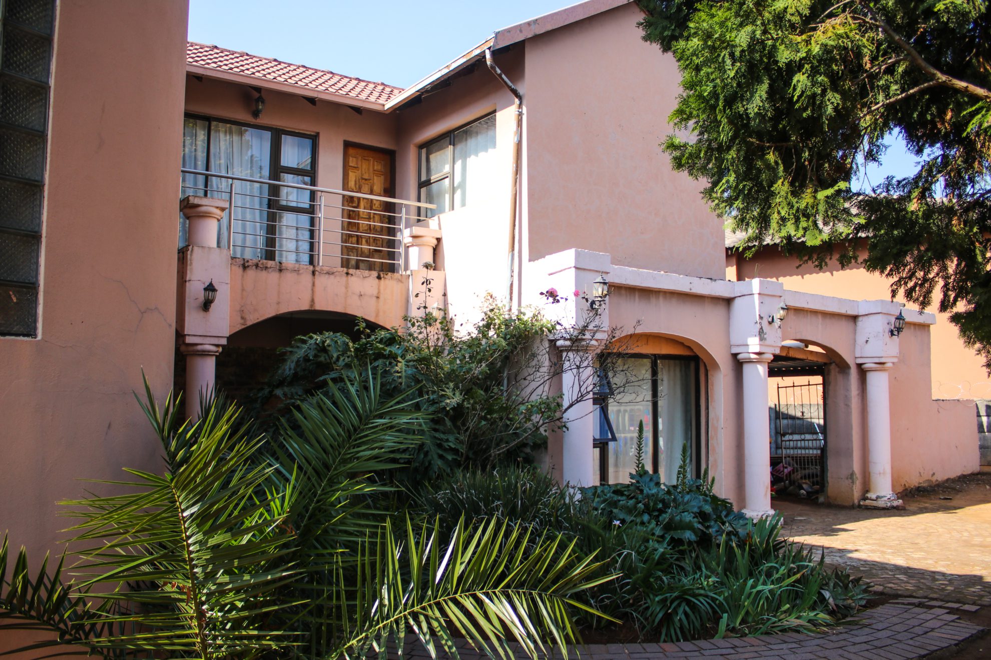 IMG_0321 8 Bedroom House for Rent in Birchleigh, Kempton Park