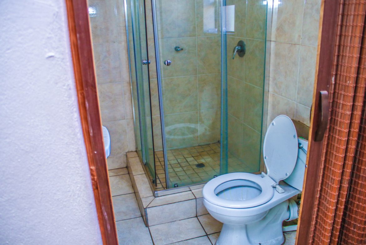8 Bedroom House for Sale in Birchleigh, Kempton Park
