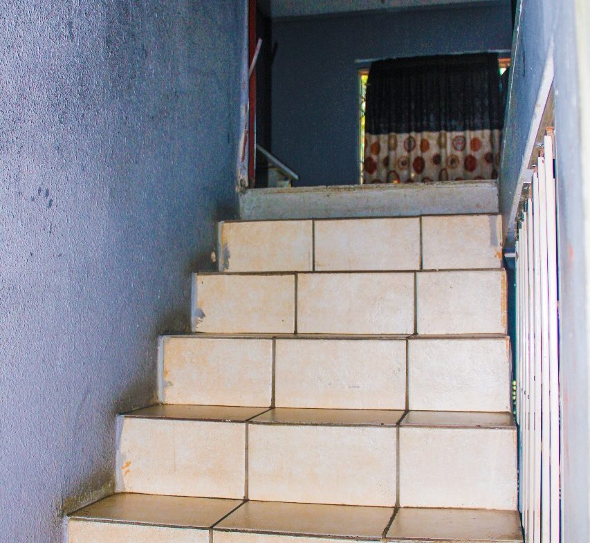 Spacious House for Sale in Rhodesfield