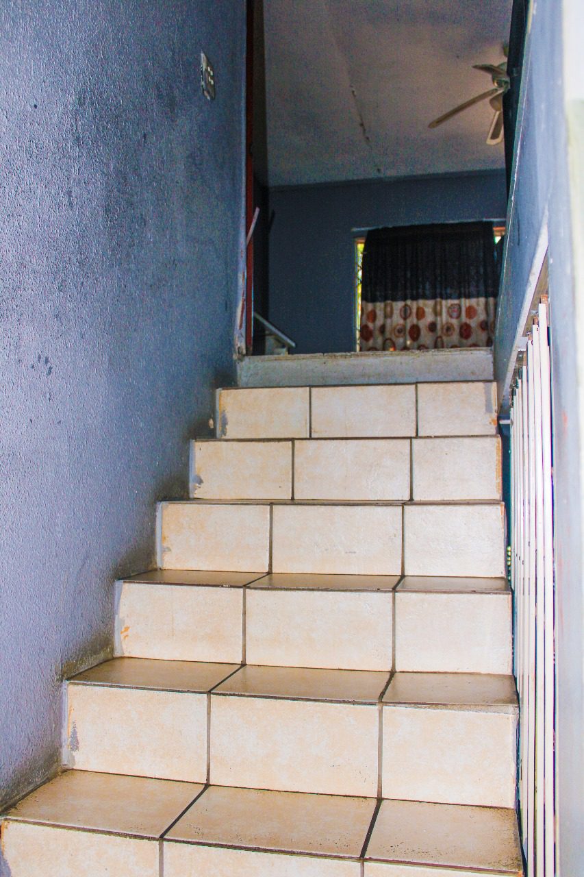 11 Spacious House for Sale in Rhodesfield