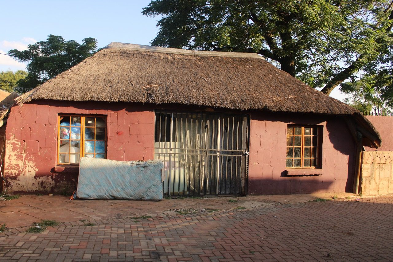 12 Spacious House for Sale in Rhodesfield