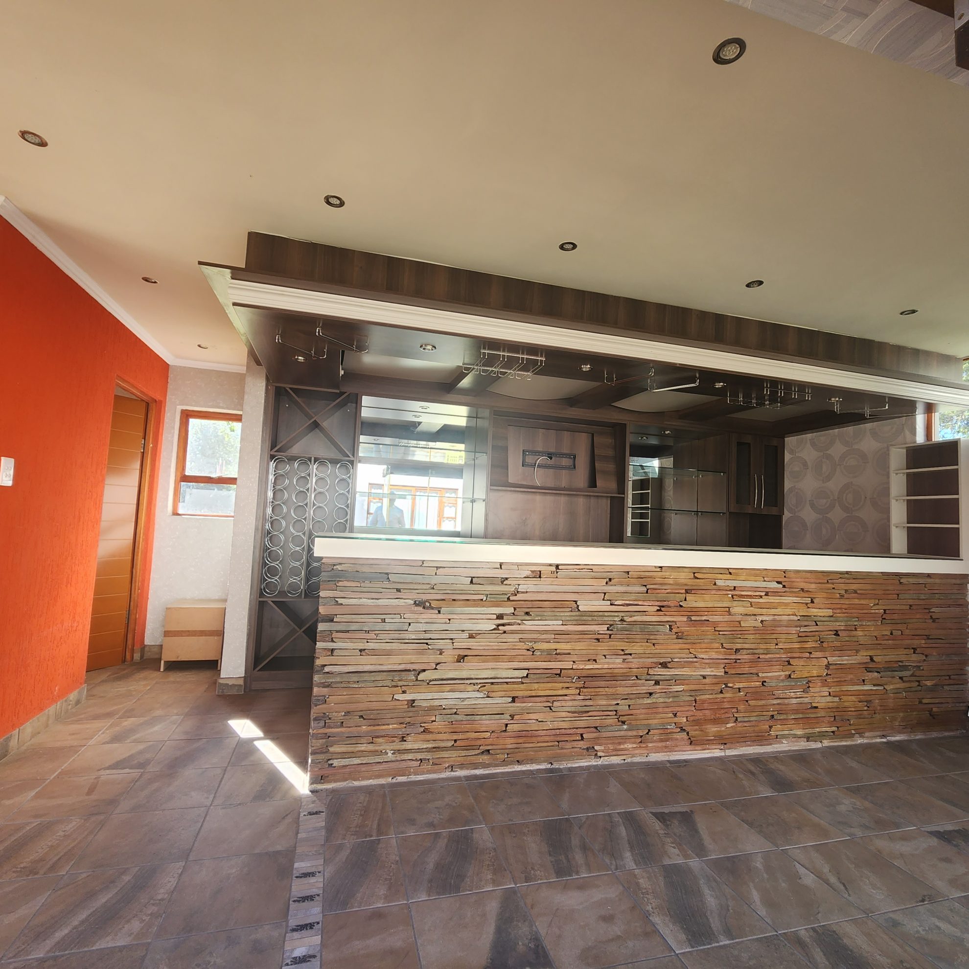 20230614_134550 Spacious and Lovely family home on 2000 square metres