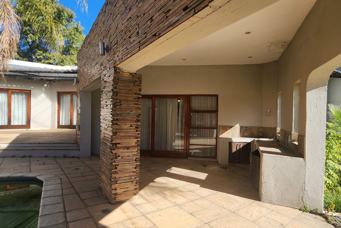 Spacious and Lovely family home on 2000 square metres
