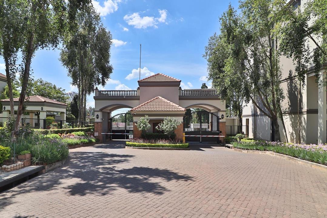 Beautifully Finished and Spacious Apartment For Rent