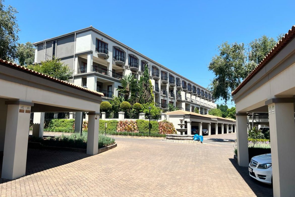 Beautifully Finished and Spacious Apartment For Rent