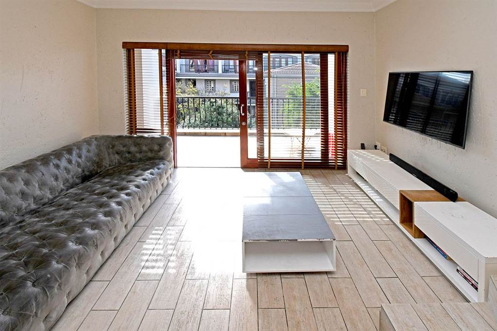 Beautifully Finished and Spacious Apartment For Rent