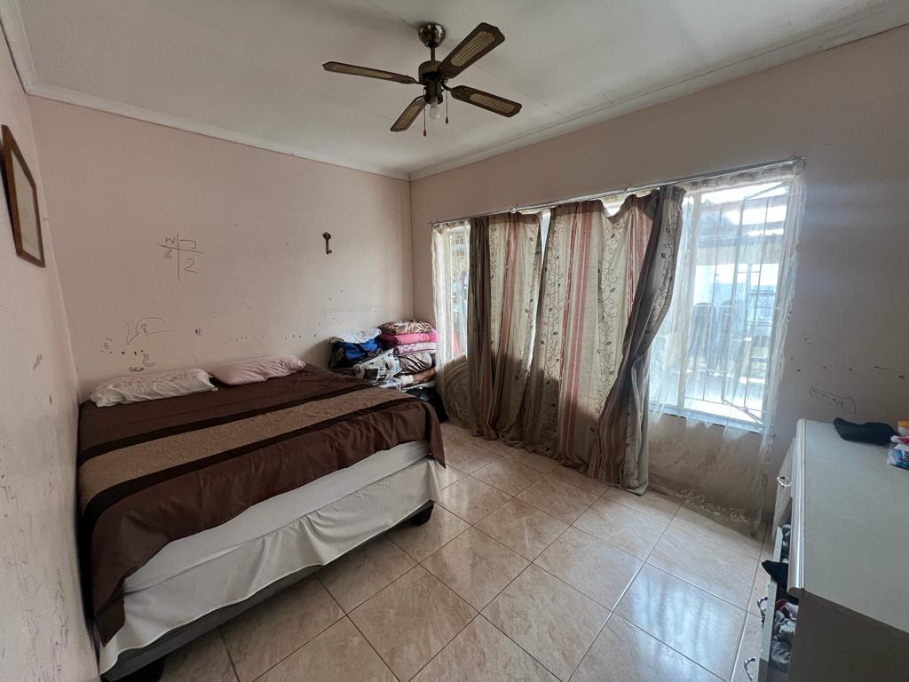 4 BEDROOM HOUSE WITH COTTAGE FLAT ON THE MARKET!
