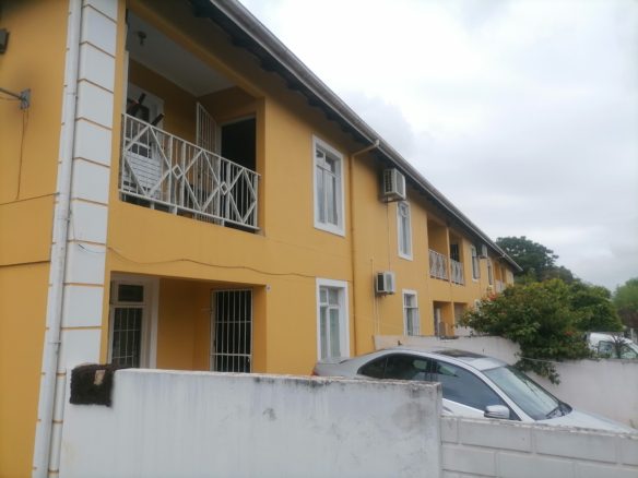 Two bedroom two bathroom Unit! Ideal for single, couple or small family.
