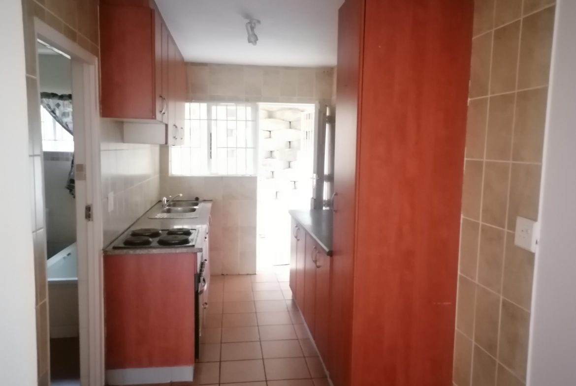 Two bedroom two bathroom Unit! Ideal for single, couple or small family.