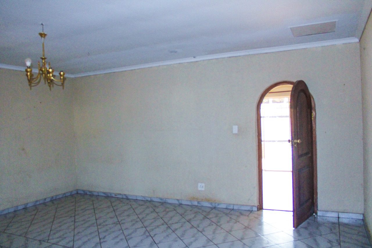 WhatsApp Image 2023-11-22 at 13.38.17 Unique Home With two bedroom cottage