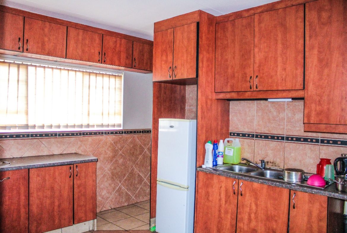 Unique Home With two bedroom cottage