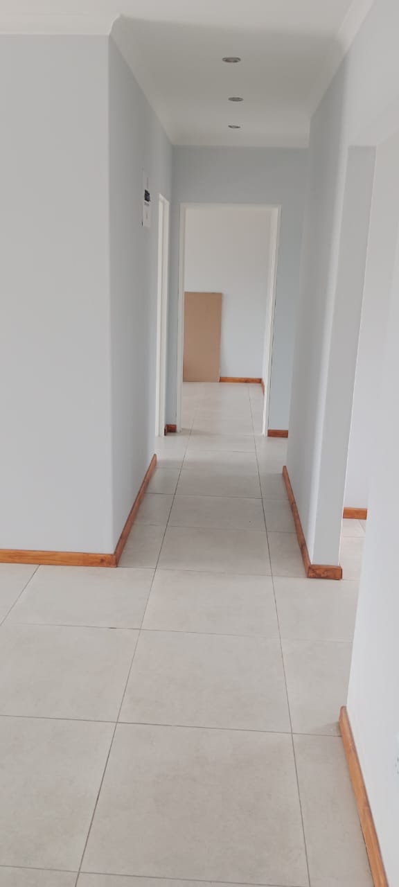 BEAUTIFUL 3 BEDROOM HOUSE AT KLIP SPRUIT ON THE MARKET!