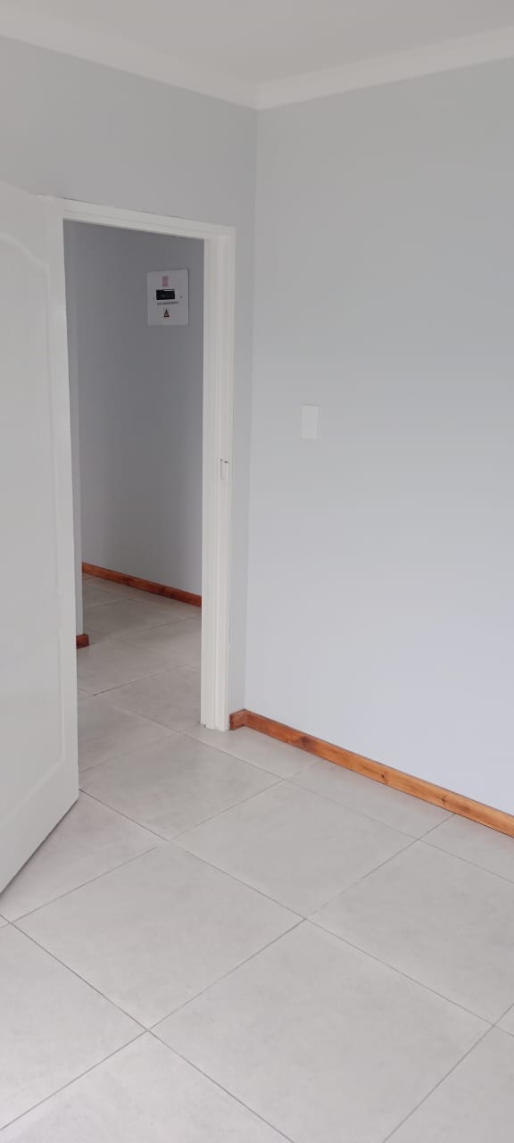 BEAUTIFUL 3 BEDROOM HOUSE AT KLIP SPRUIT ON THE MARKET!