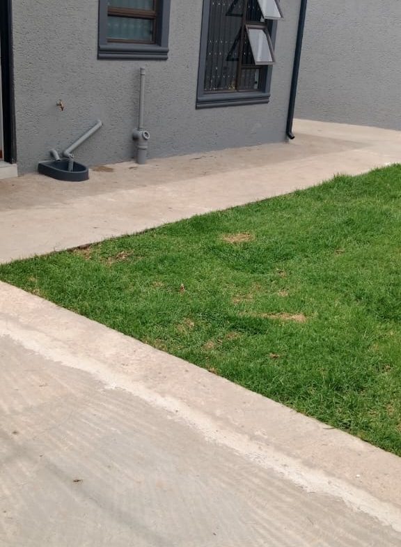 BEAUTIFUL 3 BEDROOM HOUSE AT KLIP SPRUIT ON THE MARKET!