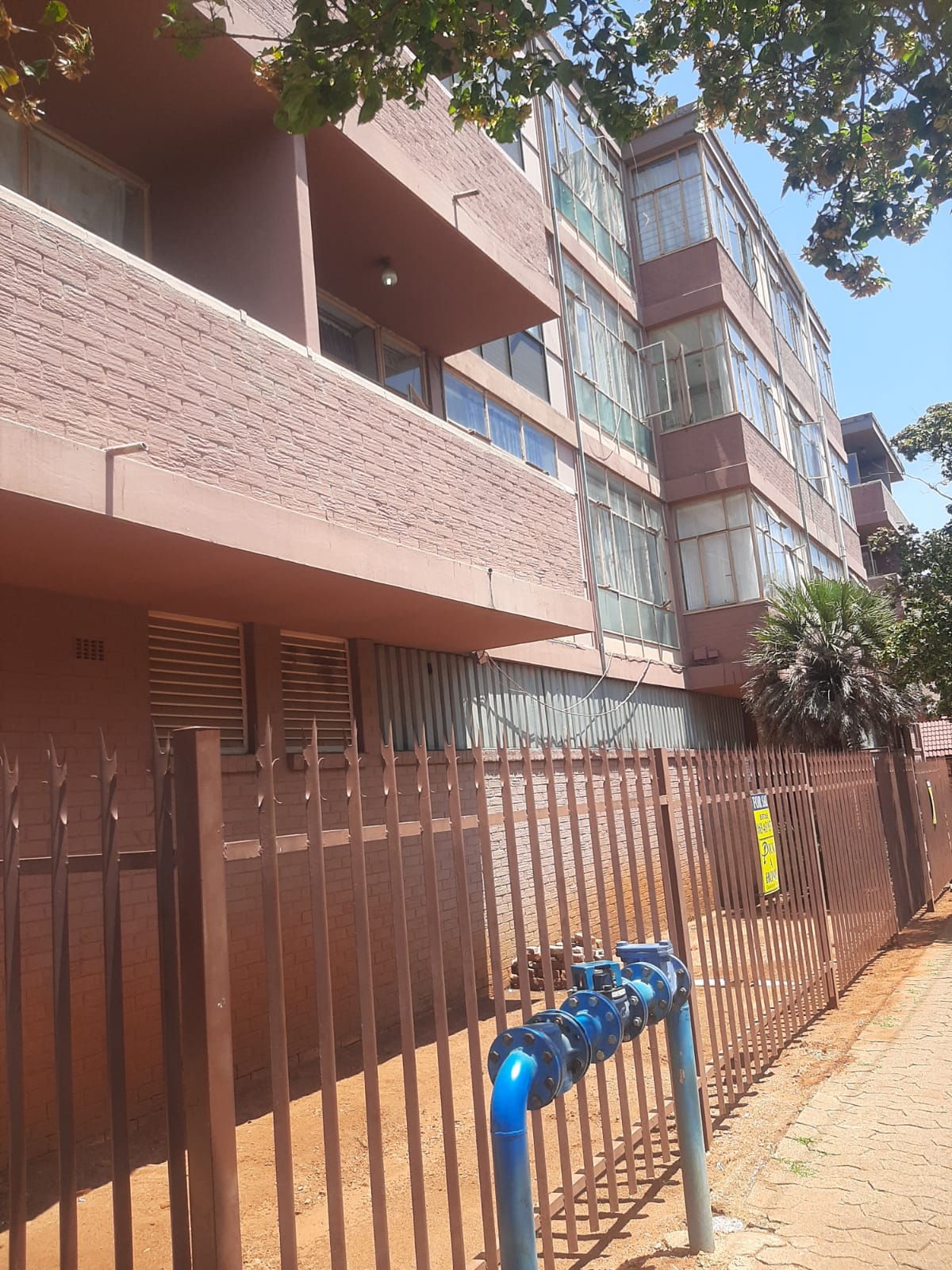 WhatsApp Image 2024-02-20 at 11.57.21 1 Bedroom 1bathroom flat on the market for your liking!