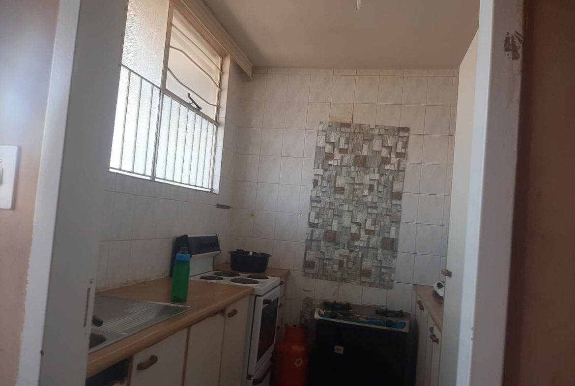 1 Bedroom 1bathroom flat on the market for your liking!