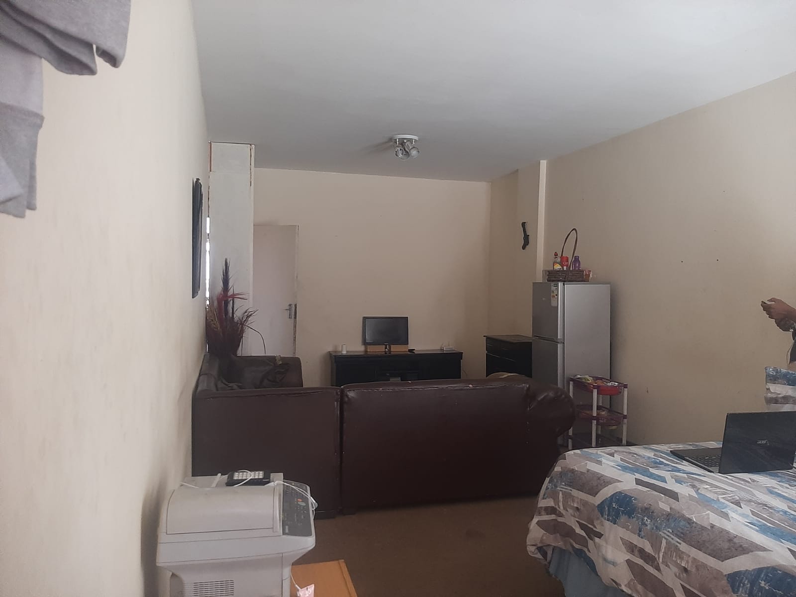 WhatsApp Image 2024-02-20 at 11.57.29 (2) 1 Bedroom 1bathroom flat on the market for your liking!