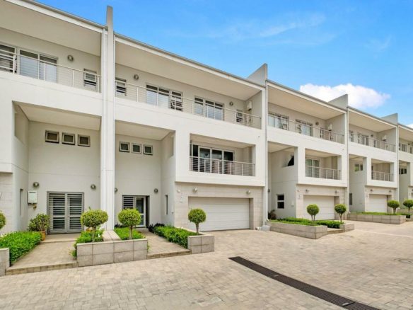 Modern and Beautifully Finished House For Sale