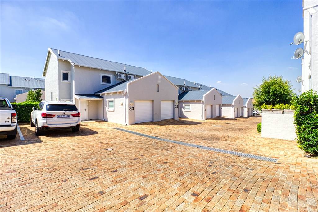 Exclusive And Beautifully Finished Simplex House for Sale In Petervale.