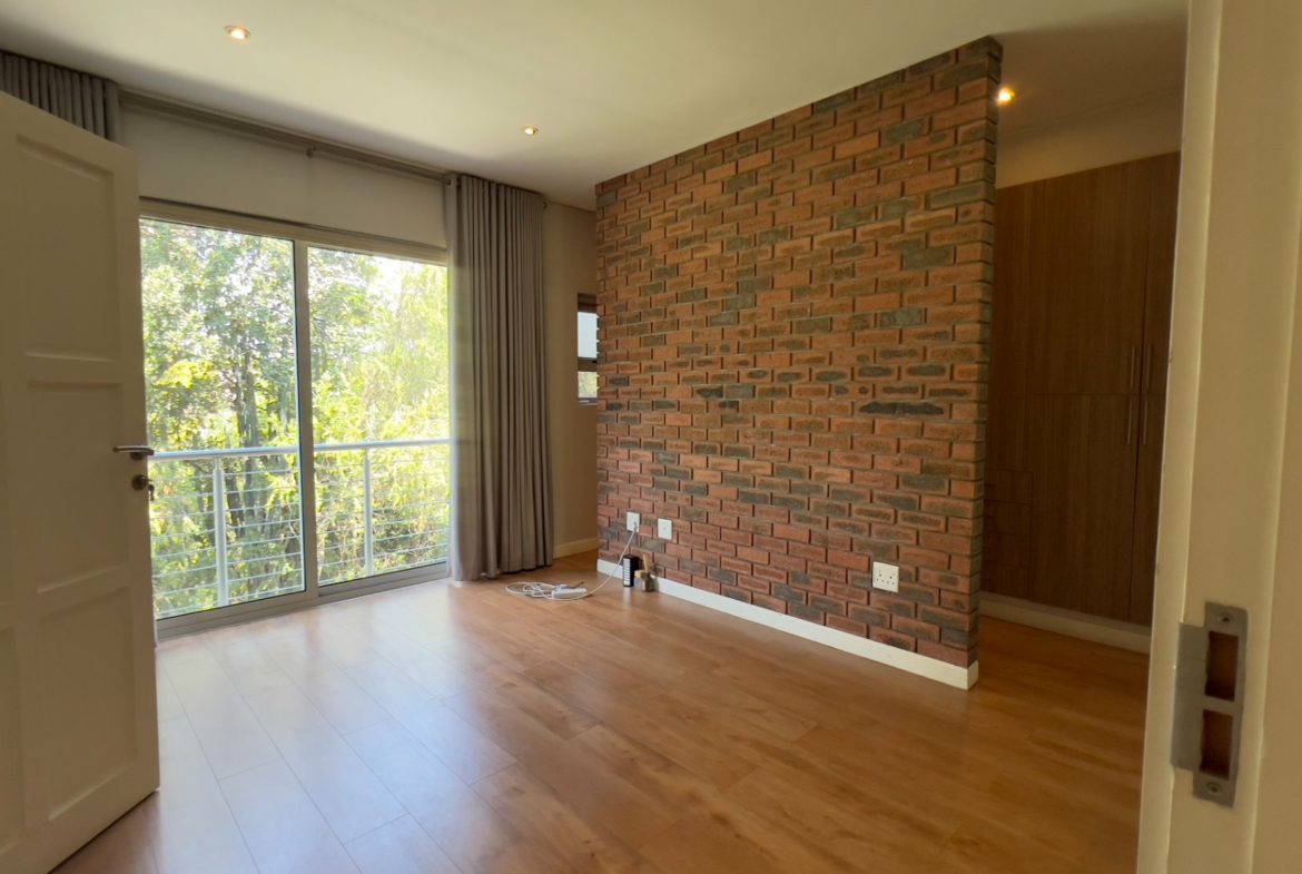 Modern and Beautifully Finished House For Sale