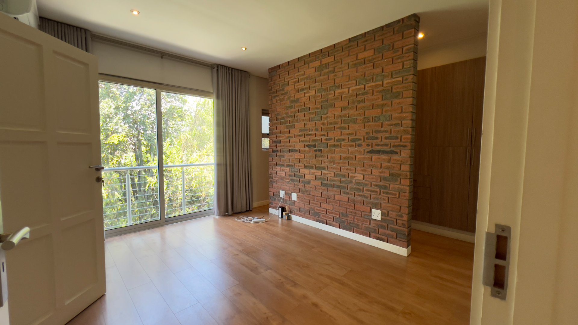 15 Modern and Beautifully Finished House For Sale