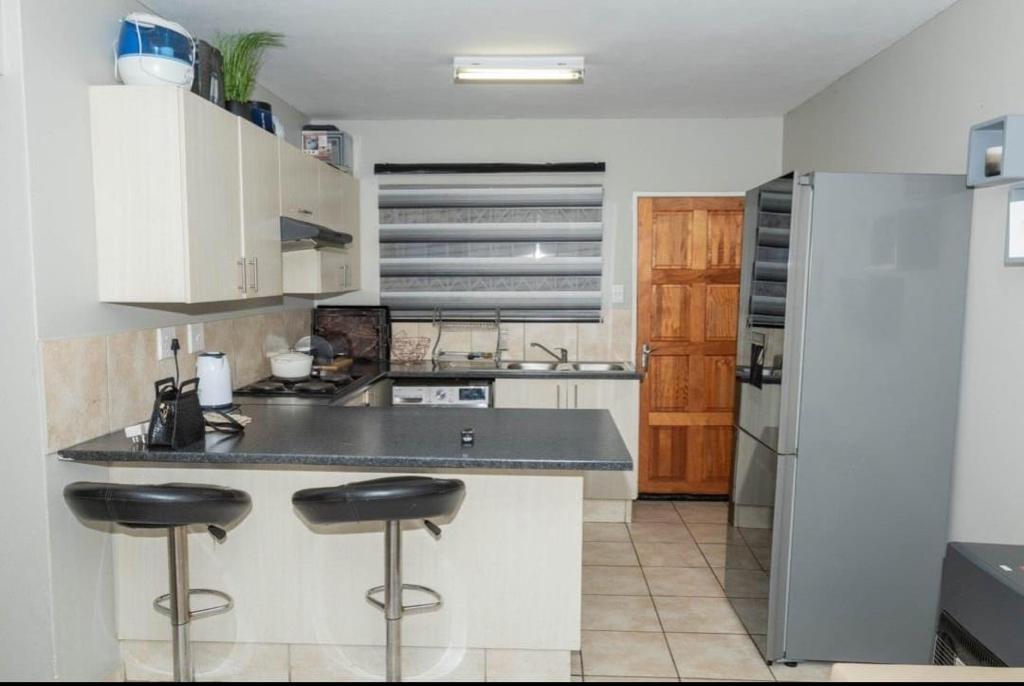 Beautifully Finished Modern 3 Bedroom Apartment For Sale