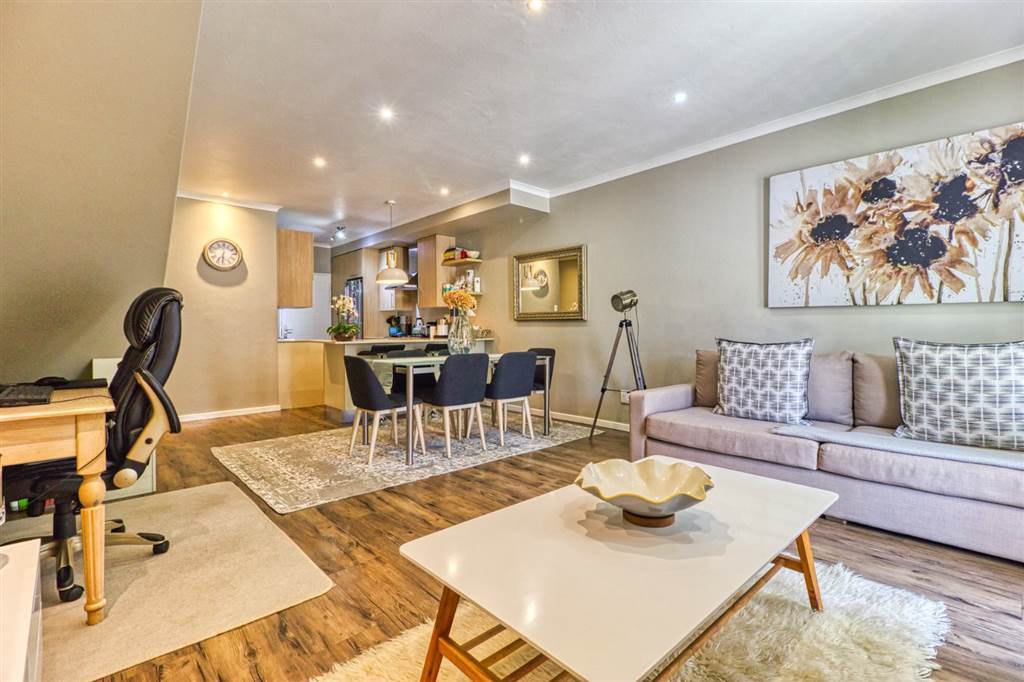 Exclusive And Beautifully Finished Simplex House for Sale In Petervale.