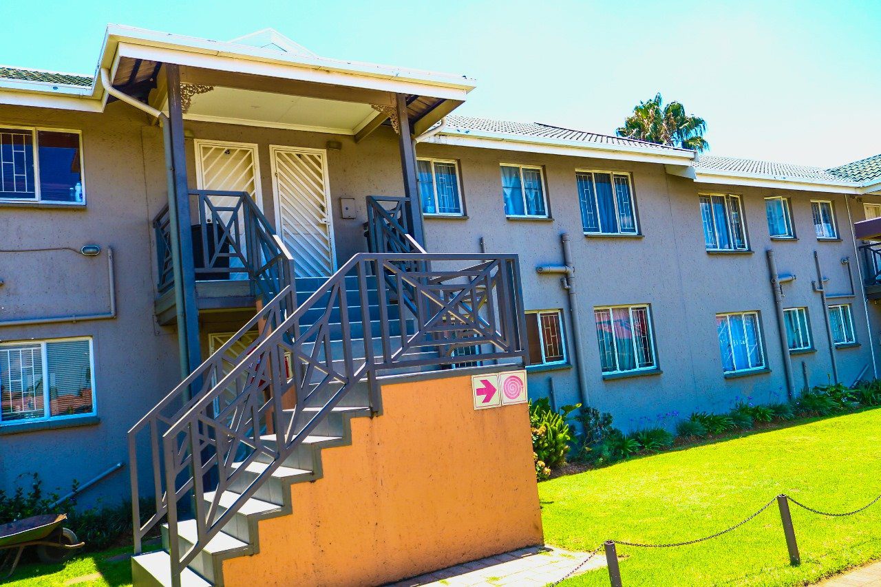 6 Beautiful 3 Bedroom 2 Bathroom Property In the Heart Of Glen Marais