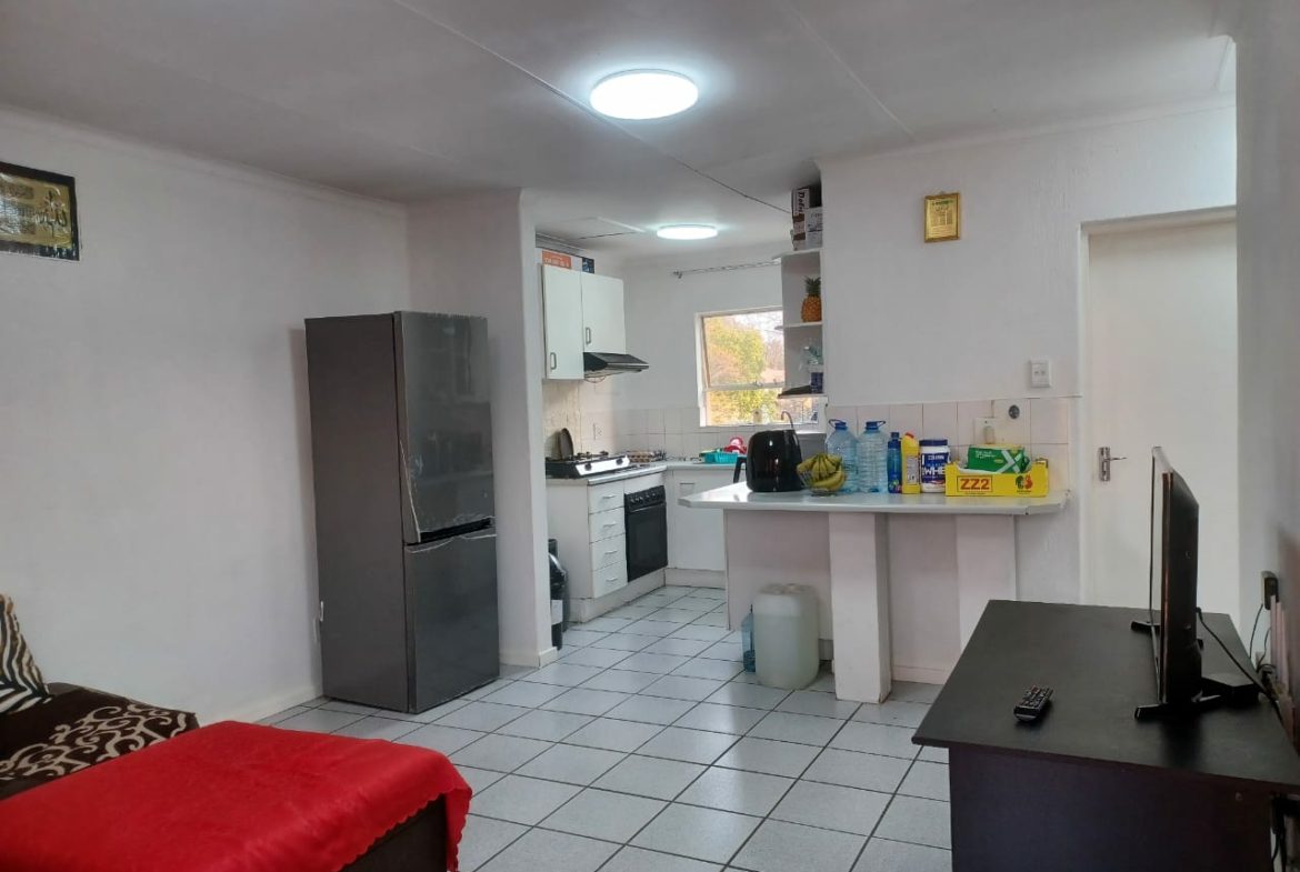 Stunning 2 bedroom Unit in Bryanston