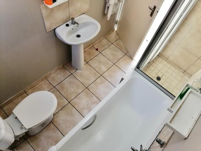 Beautifully Finished Modern 3 Bedroom Apartment For Sale