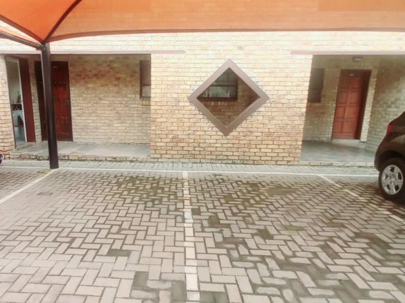 Beautiful two bedroom one bedroom @ Crystal park !