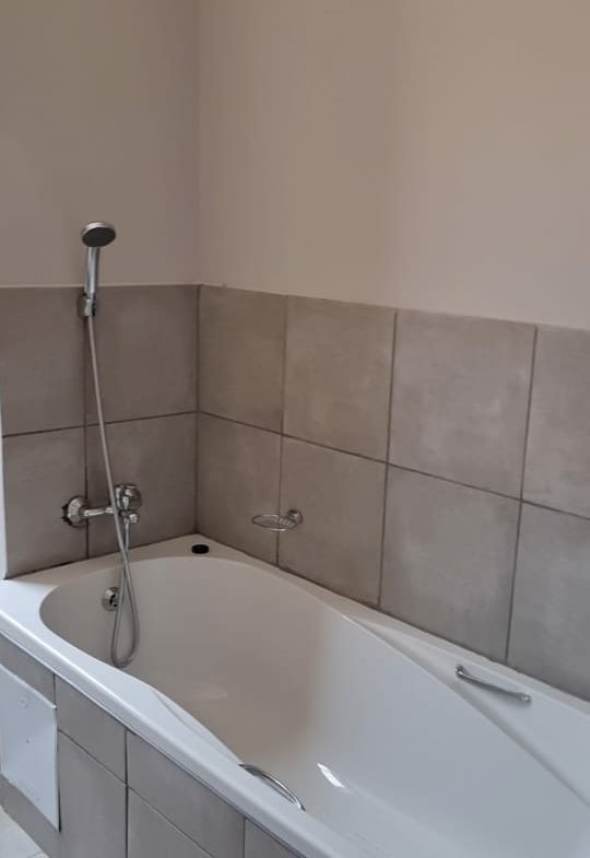 Beautiful two bedroom one bedroom @ Crystal park !