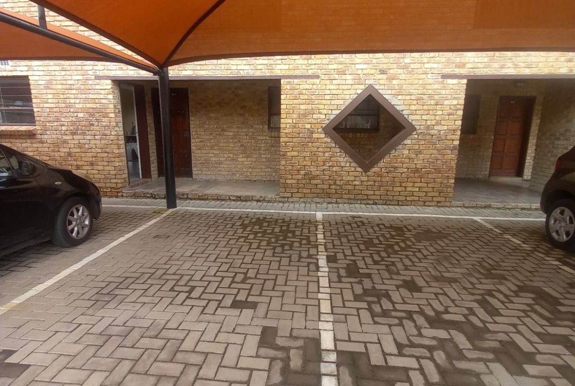 Beautiful two bedroom one bedroom @ Crystal park !