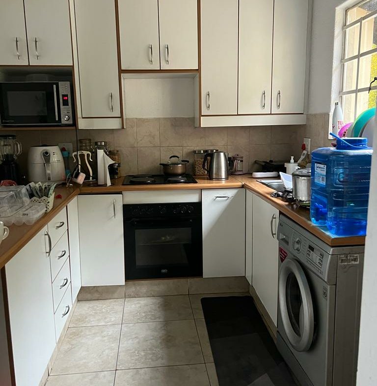STUNNING 2 BED 2 BATHS IN LOS PALMOS ,LONEHILL
