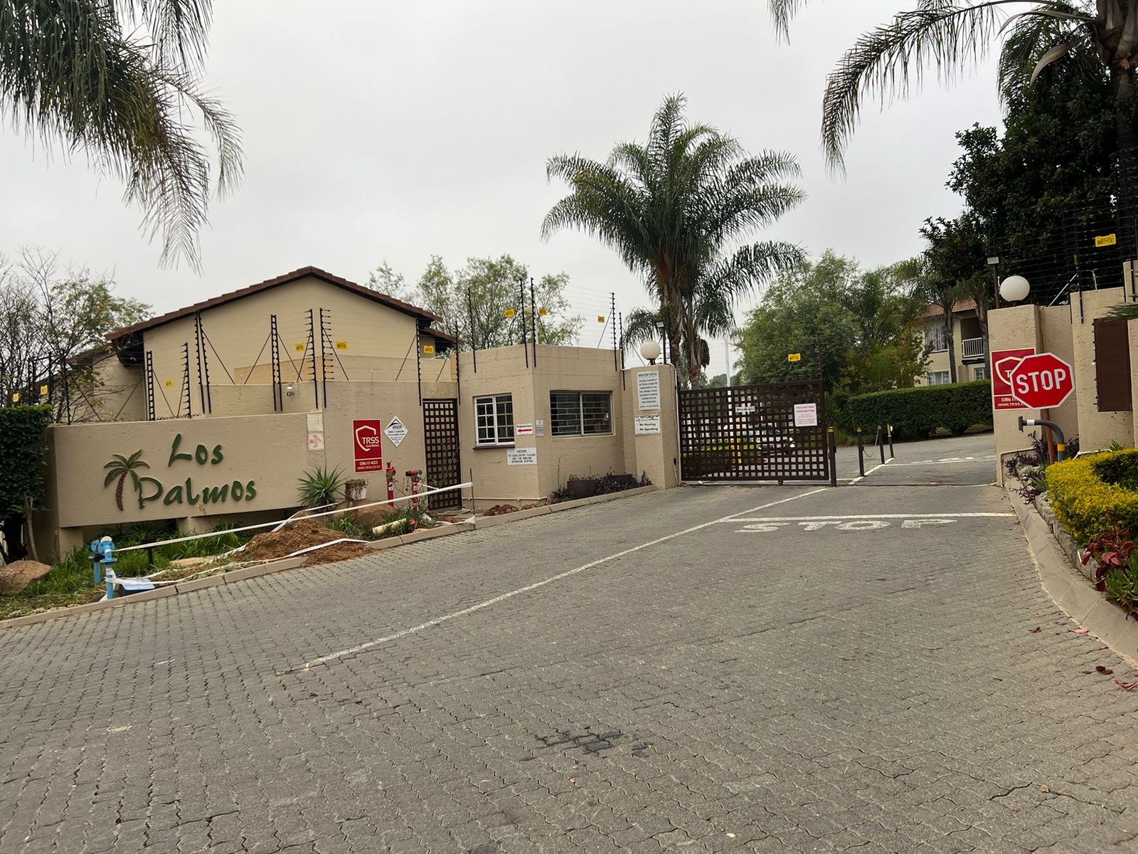 WhatsApp Image 2024-03-15 at 10.09.39 (1) STUNNING 2 BED 2 BATHS IN LOS PALMOS ,LONEHILL