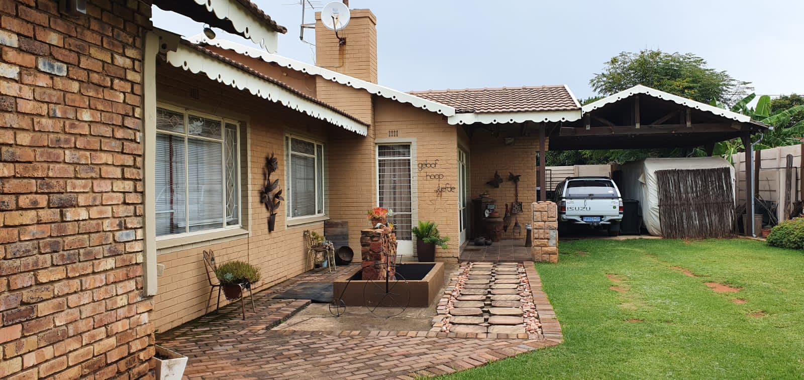 WhatsApp Image 2024-03-27 at 1.15.38 PM (2) Welcome to this comfortable house for your living