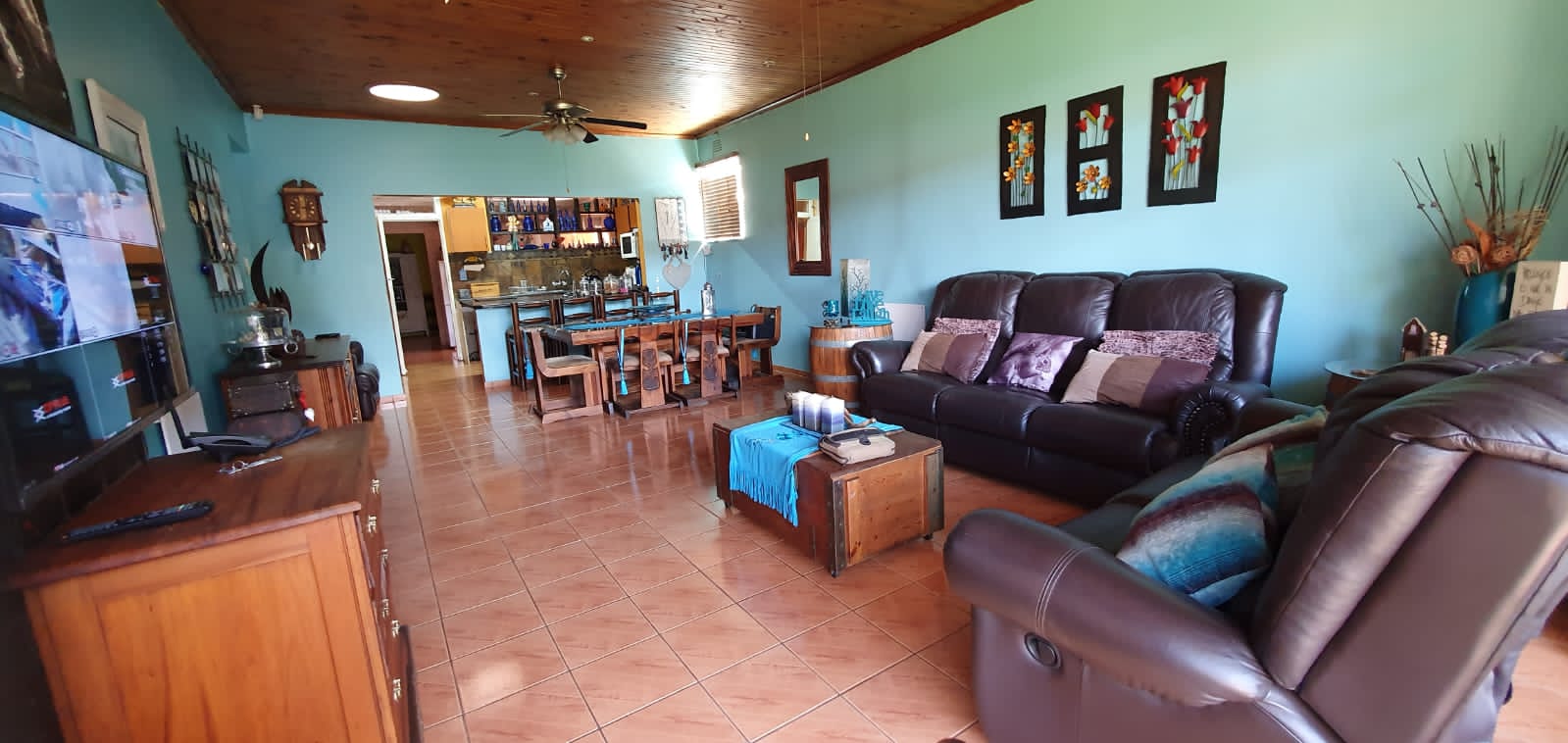 WhatsApp Image 2024-03-27 at 1.15.39 PM (2) Welcome to this comfortable house for your living